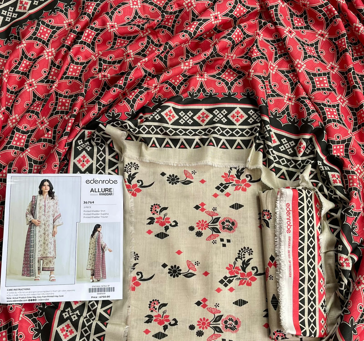 Edenrobe Digital Printed Khaddar 3 Piece